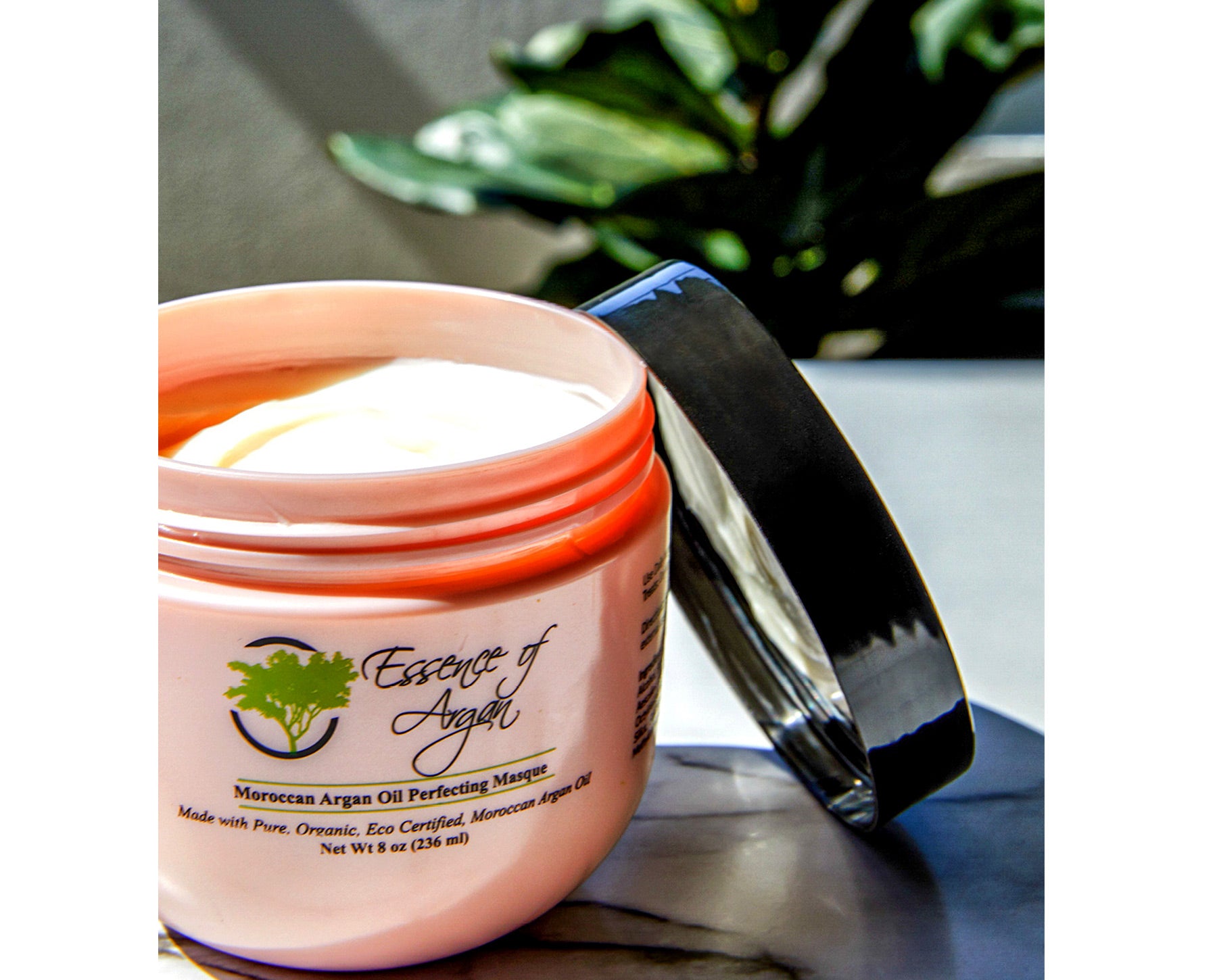 Vegan, cruelty-free, paraben-free, phthalate and gluten-free Hair Masque